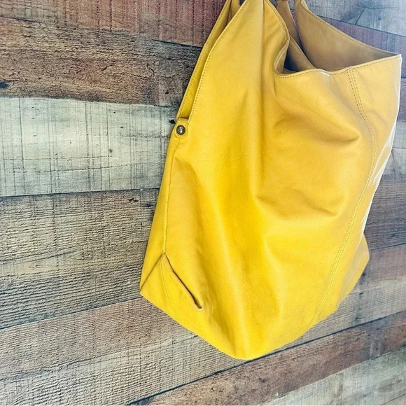 Donald J. Pliner X Large Leather Hobo Bag - Picture 4 of 10